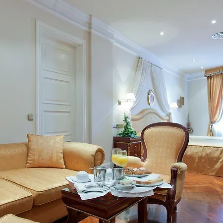 Alameda Palace Hotel 5*