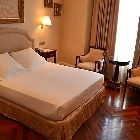 Alameda Palace מלון 5*