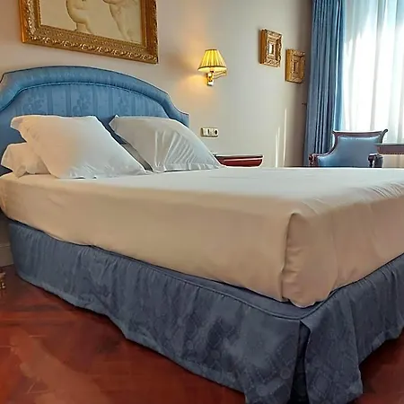 Alameda Palace