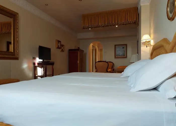 Hotel Alameda Palace 5*