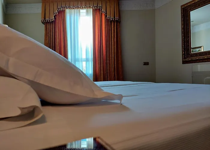 Alameda Palace Hotel 5*