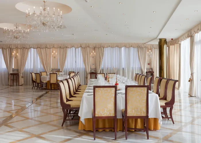 Hotel Alameda Palace