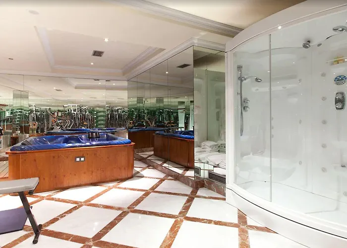 Alameda Palace Hotel 5*