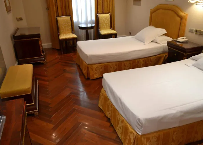 Alameda Palace Hotel 5*